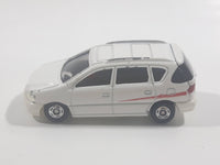 1998 Tomy Tomica Toyota Ipsum White 1/64 Scale Die Cast Toy Car Vehicle with Sounds - Batteries Dead