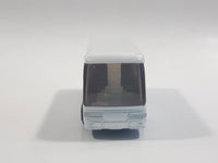 2001 Tomy Tomica Jr. Pocket Cars No. J004 Mitsubishi Fuso Aero Queen Bus "Highway Bus" White and Blue Miniature Micro 1/207 Scale Die Cast Toy Car Vehicle