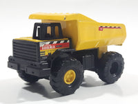 1998 Maisto Tonka Hasbro Mighty Dump Truck 768 Yellow 1/64 Scale Die Cast Toy Car Construction Vehicle