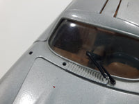 CB Car Mercedes 300 SL 1:24 Scale Silver Die Cast Toy Car Vehicle with Opening Gull Wing Doors and Hood