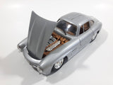 CB Car Mercedes 300 SL 1:24 Scale Silver Die Cast Toy Car Vehicle with Opening Gull Wing Doors and Hood