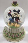 2007 Hallmark Disney Mickey and Minnie Mouse Heart Love Themed Snow Globe