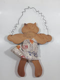 From The Shop of Robyn Kim '99 Wood Cat Folk Art Hanging 8" Tall