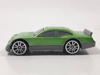 Motor Max No. W6205 W6206 Green Die Cast Toy Car Vehicle