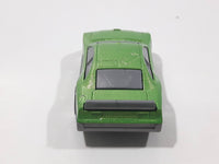 Motor Max No. W6205 W6206 Green Die Cast Toy Car Vehicle
