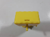 2009 Burger King SpongeBob SquarePants Green Shorts 3 1/2" Tall Toy Figure