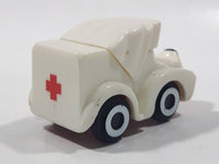 1999 Kinder Surprise Dog Ambulance Medic White Miniature Toy Car Vehicle K99 n 104