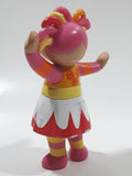 2006 Hasbro In The Night Garden Ragdoll Upsy Daisy 4" Tall Toy Figure