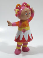 2006 Hasbro In The Night Garden Ragdoll Upsy Daisy 4" Tall Toy Figure