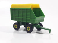 Ertl John Deere Green and Yellow Covered Forage Farm Hay Wagon Trailer Die Cast and Plastic Toy Farming Machinery Vehicle G01517YL01