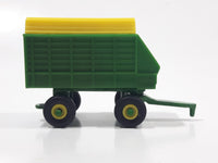 Ertl John Deere Green and Yellow Covered Forage Farm Hay Wagon Trailer Die Cast and Plastic Toy Farming Machinery Vehicle G01517YL01