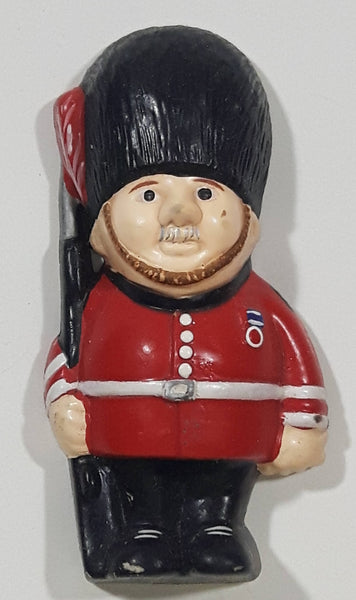 1995 Yarto British Royal Queen's Guard 2 1/2" Tall PVC Fridge Magnet