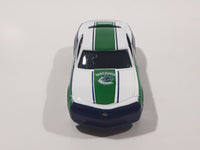 2010 Maisto Top Dog Vancovuer Canucks NHL Ice Hockey Team 2006 Chevrolet Camaro Concept White Die Cast Toy Car Vehicle 1:64 Scale with Rubber Tires