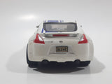 Maisto Pull Back Power Racer Nissan 370Z Toronto Maple Leafs NHL Ice Hockey Team White Die Cast Toy Car Vehicle with Opening Doors