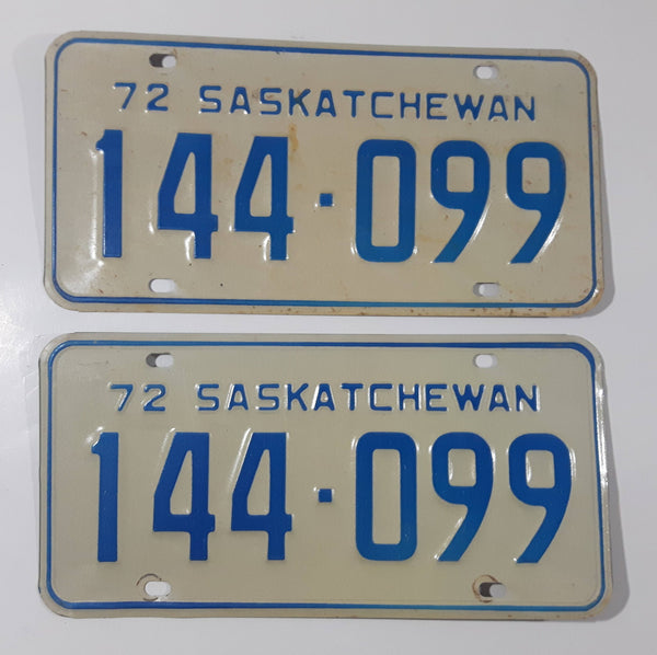 Set of Matching Vintage 1972 Saskatchewan Blue Lettering White Vehicle License Plate Metal Tags 144 099