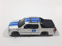 Maisto 2007 Cadillac Escalade EXT #7 White Die Cast Toy Car Vehicle Missing Rear Tires