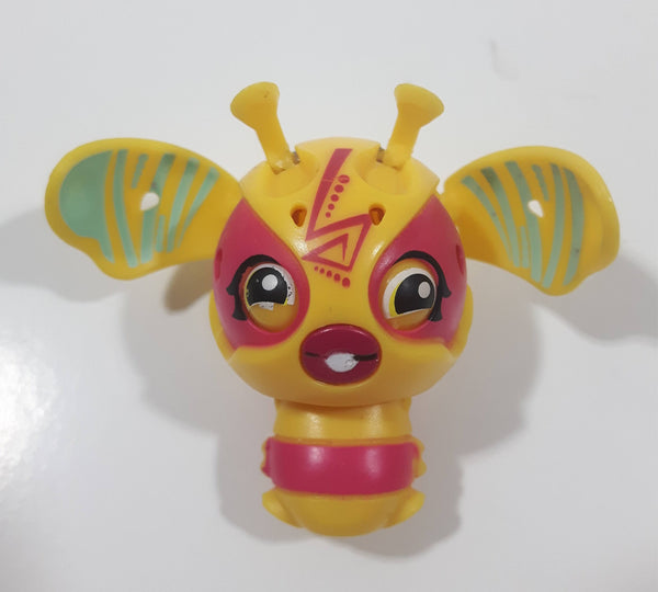 SML Spin Master Zoobles Yellow and Pink Bug Transforming Ball Small 1 1/4" Diameter Plastic Toy