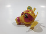 SML Spin Master Zoobles Yellow and Pink Bug Transforming Ball Small 1 1/4" Diameter Plastic Toy