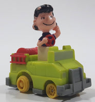 Vintage 1989 Peanuts Gang Pop Mobiles United Features Syndicate Lucy Van Pelt Green Plastic Toy Car Vehicle McDonald's Happy Meals Not Working Missing Rear Tires