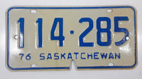 Vintage 1976 Saskatchewan Blue Lettering White Vehicle License Plate Metal Tag 114 285