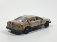 Unknown Brand Bulldog Themed Light Brown and White Thin Metal Die Cast Toy Car Vehicle