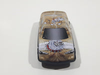 Unknown Brand Bulldog Themed Light Brown and White Thin Metal Die Cast Toy Car Vehicle