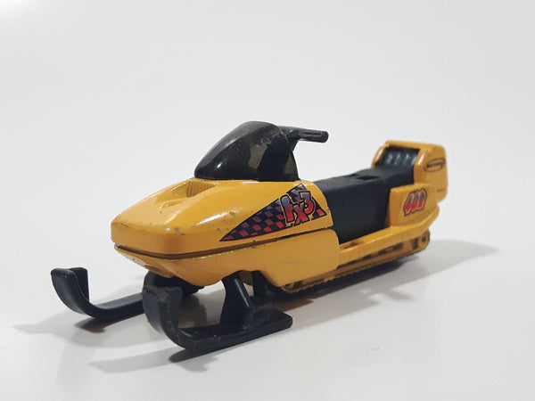 2001 Matchbox Team Tundra Snowmobile Yellow 1:40 Scale Die Cast Toy Sports Car Vehicle