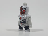 2018 Kinder Surprise DC Justice League SE657 Cyborg 1 5/8" Tall Plastic Toy Figure