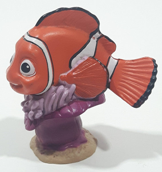 Disney Pixar Finding Nemo Orange Clownfish Character 2 1/4" Tall Toy Action Figure