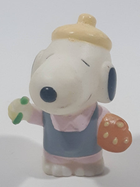 Peanuts Snoopy Painter Holding Palette and Paint Brush 2" Tall Vinyl Toy Figure