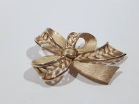 Twisted Ribbon Shaped 1 1/2" x 2 3/4" Metal Brooch Pin