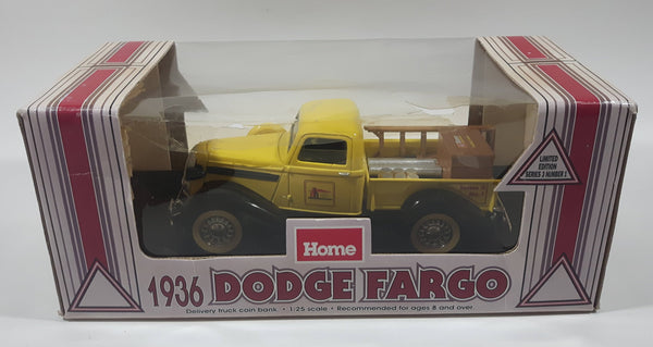 Home Hardware Limited Edition 1936 Dodge Fargo Delivery Truck Coin Bank 1/25 Scale New in Box