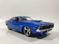 2005 Maisto Pro Modz 1970 Dodge Challenger R/T Blue 1/24 Scale Die Cast Toy Car Vehicle