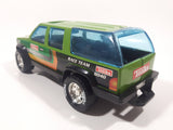 2002 Hasbro Tonka Off-Road 8040 Race Team Green Pressed Steel and Plastic Die Cast Toy Car Vehicle