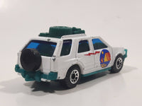 1999 Matchbox Wilderness Road Trip Isuzu Rodeo Vauxhall Frontera White Die Cast Toy Car Vehicle