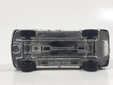 Realtoy Westjet Shuttle Van White Die Cast Toy Car Vehicle Missing the Hitch