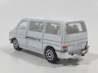 Realtoy Westjet Shuttle Van White Die Cast Toy Car Vehicle