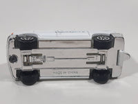 Realtoy Westjet Shuttle Van White Die Cast Toy Car Vehicle