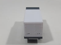 Fast Lane DKE1 GlobeStar Airlines Catering Airplane Loading Scissor Lift Container Truck White Die Cast Toy Car Vehicle