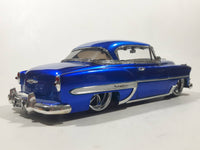 Jada Big Time Kustoms 1953 Chevrolet Bel Air Metallic Blue 1/24 Scale Die Cast Toy Car Vehicle with Opening Doors and Hood