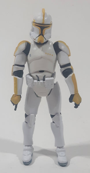 2003 Hasbro LFL Star Wars Clone Wars Clone Trooper Yellow 4" Tall Toy Action Figure