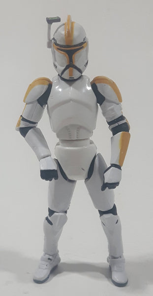 2005 Hasbro LFL Star Wars Legacy Collection Arc Trooper Commander Yellow 4" Tall Toy Action Figure