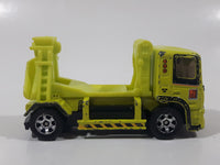 2010 Matchbox Construction Trucks Cement Mixer 2006 Fluorescent Yellow Die Cast Toy Car Vehicle