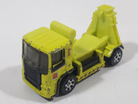 2010 Matchbox Construction Trucks Cement Mixer 2006 Fluorescent Yellow Die Cast Toy Car Vehicle