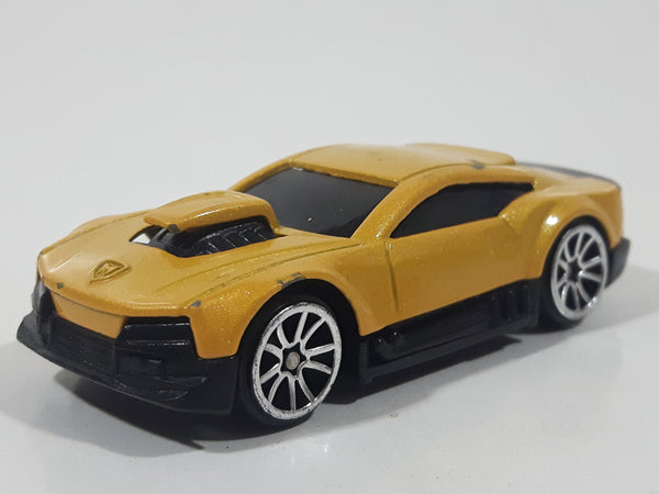 Motor Max No. W6203 W6204 Big Block Surfer Yellow Die Cast Toy Dream Car Vehicle