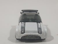 2005 Hot Wheels Gorilla Attack Super Gnat Pearl White Die Cast Toy Car Vehicle