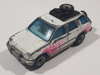 1997 Matchbox Isuzu Rodeo White Die Cast Toy Car Vehicle