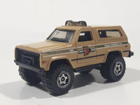 2009 Matchbox Croc Zoo Chevy Blazer 4x4 Tan Brown Die Cast Toy Car Vehicle