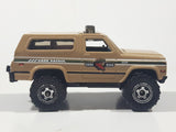 2009 Matchbox Croc Zoo Chevy Blazer 4x4 Tan Brown Die Cast Toy Car Vehicle