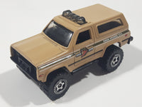 2009 Matchbox Croc Zoo Chevy Blazer 4x4 Tan Brown Die Cast Toy Car Vehicle